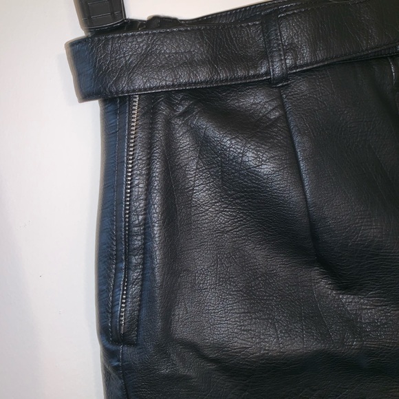 H&M | Black Faux Leather Short Skirt - Picture 3 of 8